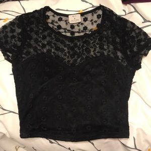 URBAN OUTFITTERS Lacey crop top